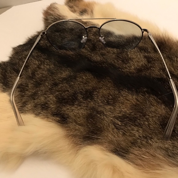 Zara women sky blue Aviator sunglasses 🕶 - Picture 4 of 5